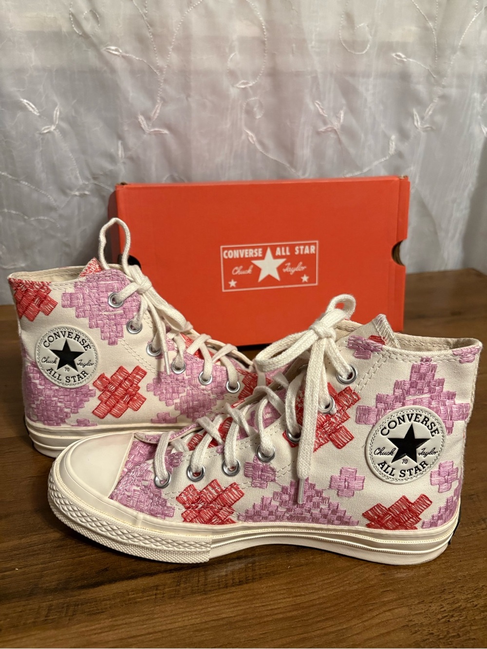 Converse Chuck 70 Bright Embroidery High-Top